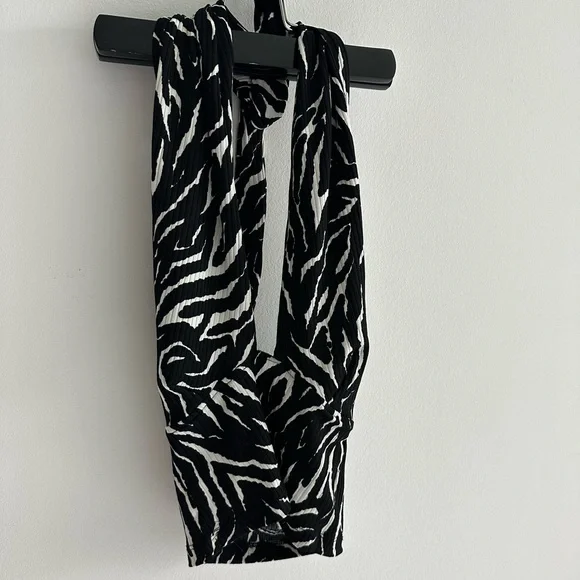 Tie Neck Zebra Print Halter Top - Picture 8 of 10